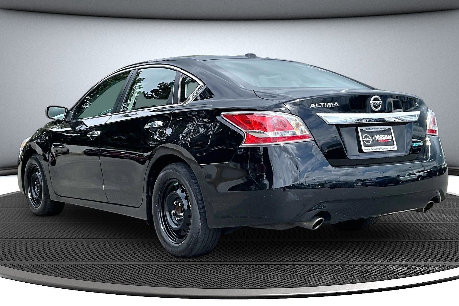 Used 2014 Nissan Altima 2.5 S w/ Display Audio Package FWD image 4