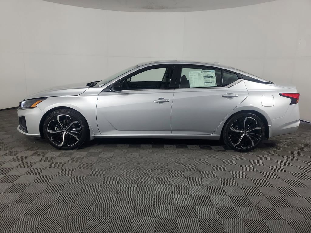 New 2025 Nissan Altima 2.5 SR w/ SR Premium Package image 7