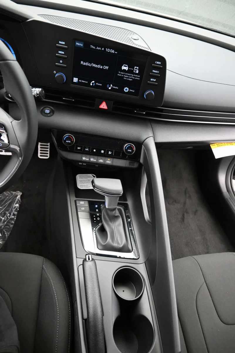 New 2026 Hyundai Elantra Sport FWD image 22