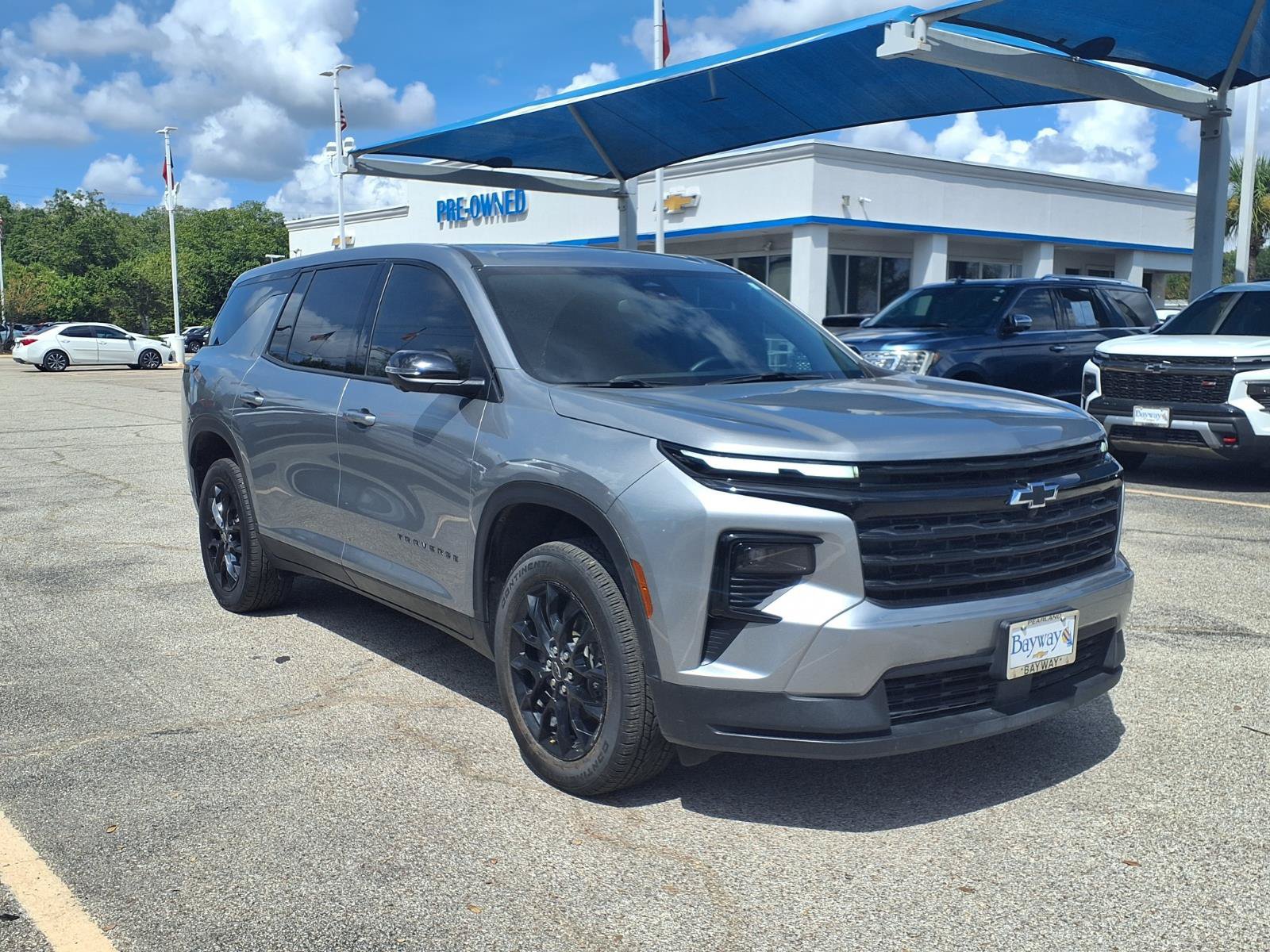 Certified 2024 Chevrolet Traverse LS w/ Midnight/Sport Edition FWD image 20