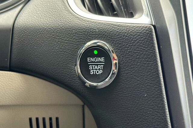 Certified 2022 Ford Edge Titanium w/ Equipment Group 301A image 20