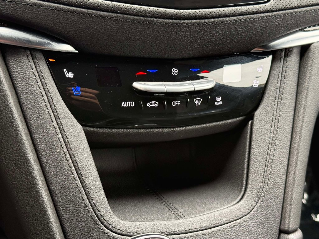 Certified 2026 Cadillac XT5 Sportv w/ LPO, Floor Liner Package AWD/4WD image 27
