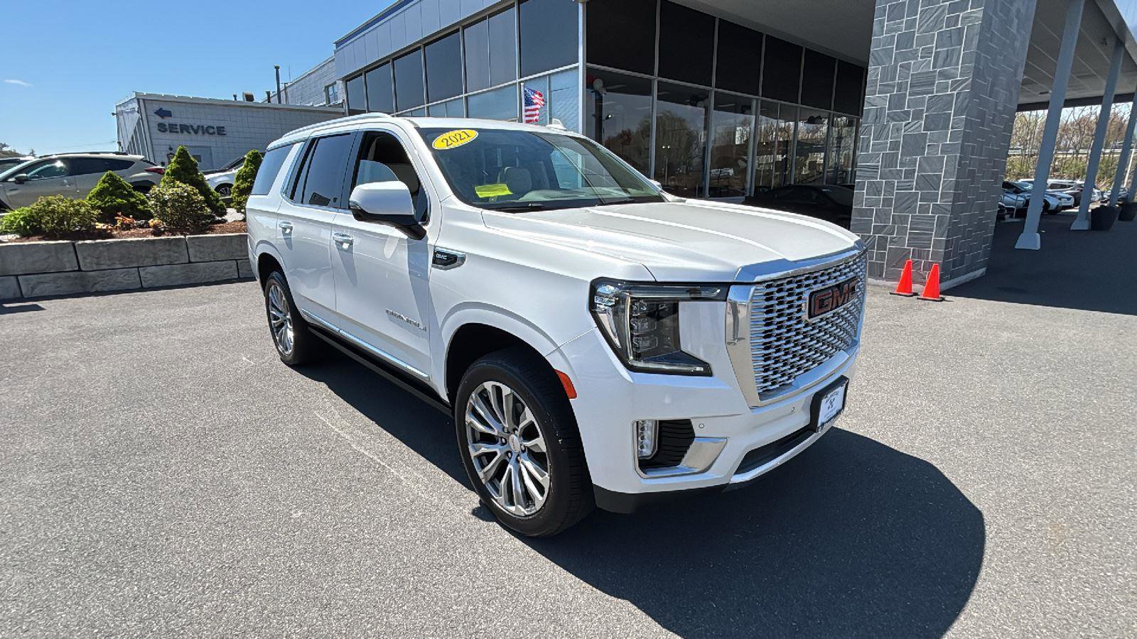 Used 2021 GMC Yukon Denali w/ Denali Ultimate Package AWD/4WD image 1