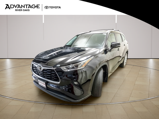 Used 2022 Toyota Highlander Limited AWD/4WD image 4