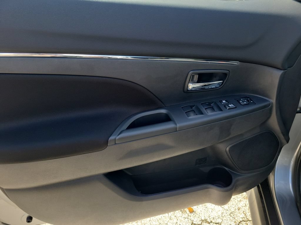 New 2027 Mitsubishi Outlander Sport LE AWD/4WD image 22