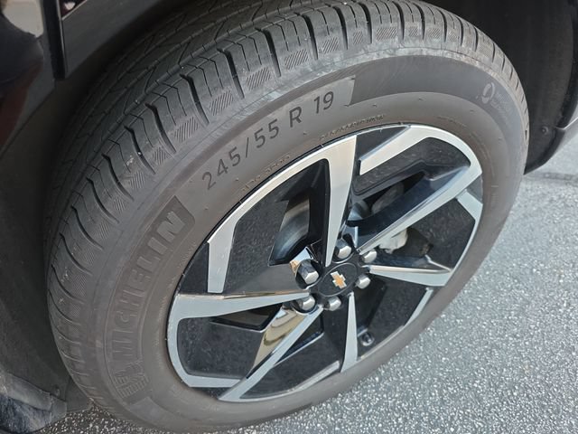 Certified 2024 Chevrolet Equinox EV LT FWD image 26