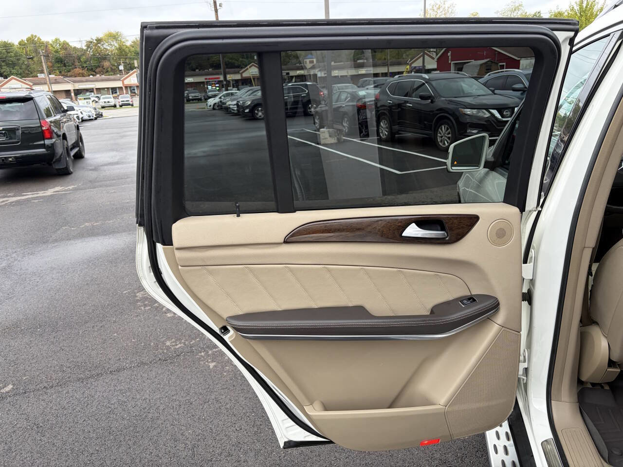 Used 2014 Mercedes-Benz GL 450 4MATIC image 15