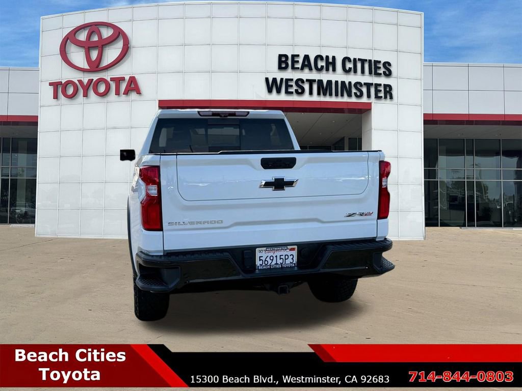 Used 2022 Chevrolet Silverado 1500 ZR2 w/ Technology Package image 9