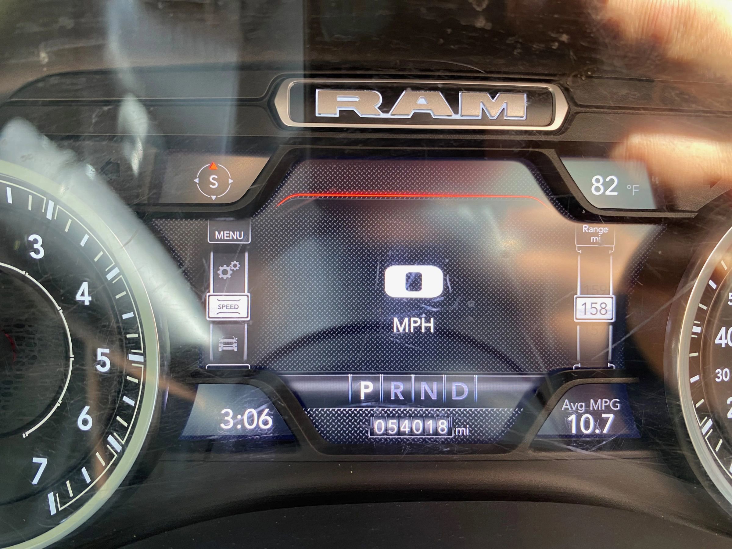 Used 2022 RAM 1500 Laramie w/ Sport Appearance Package image 17