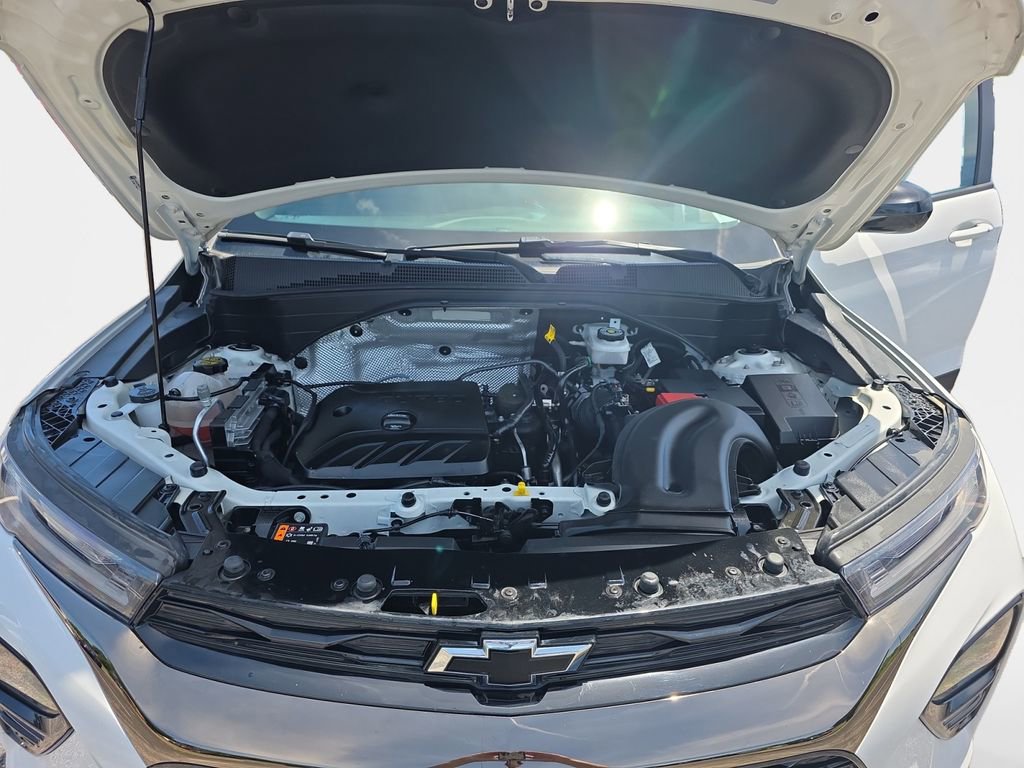 Used 2021 Chevrolet TrailBlazer RS w/ Sun and Liftgate Package FWD image 24