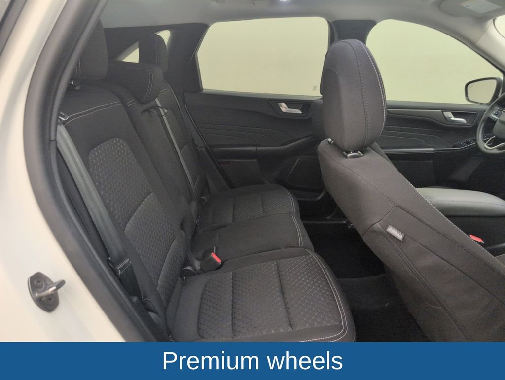 Used 2023 Ford Escape Active w/ Tech Pack #2 FWD image 16