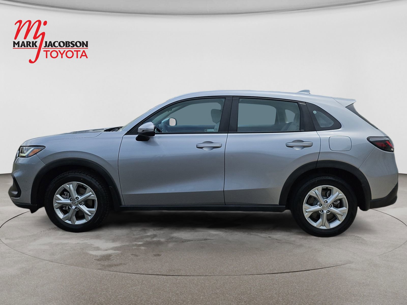 Used 2023 Honda HR-V LX image 9