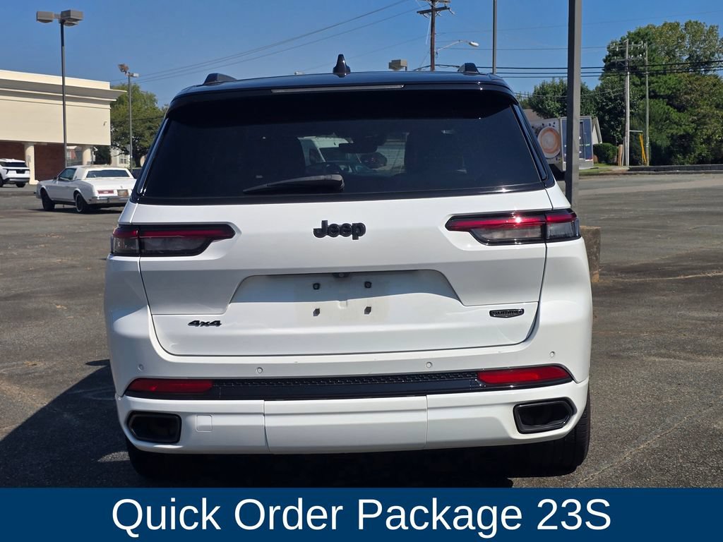 Used 2023 Jeep Grand Cherokee L Summit w/ High Altitude Package AWD/4WD image 3