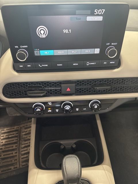 Used 2025 Honda HR-V LX image 2