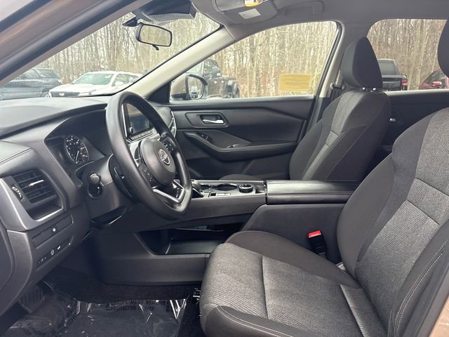 Used 2024 Nissan Rogue SV image 33