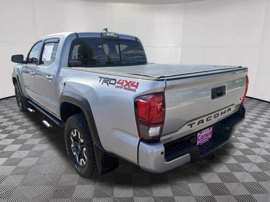 Used 2018 Toyota Tacoma TRD Off-Road w/ Technology Package AWD/4WD image 5