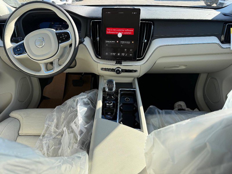 New 2026 Volvo XC60 T8 Ultra w/ Climate Package image 6