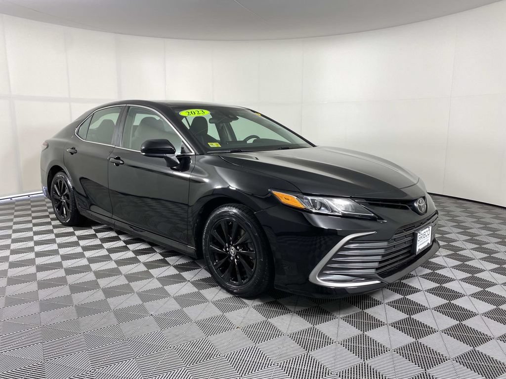 Used 2023 Toyota Camry LE FWD image 1