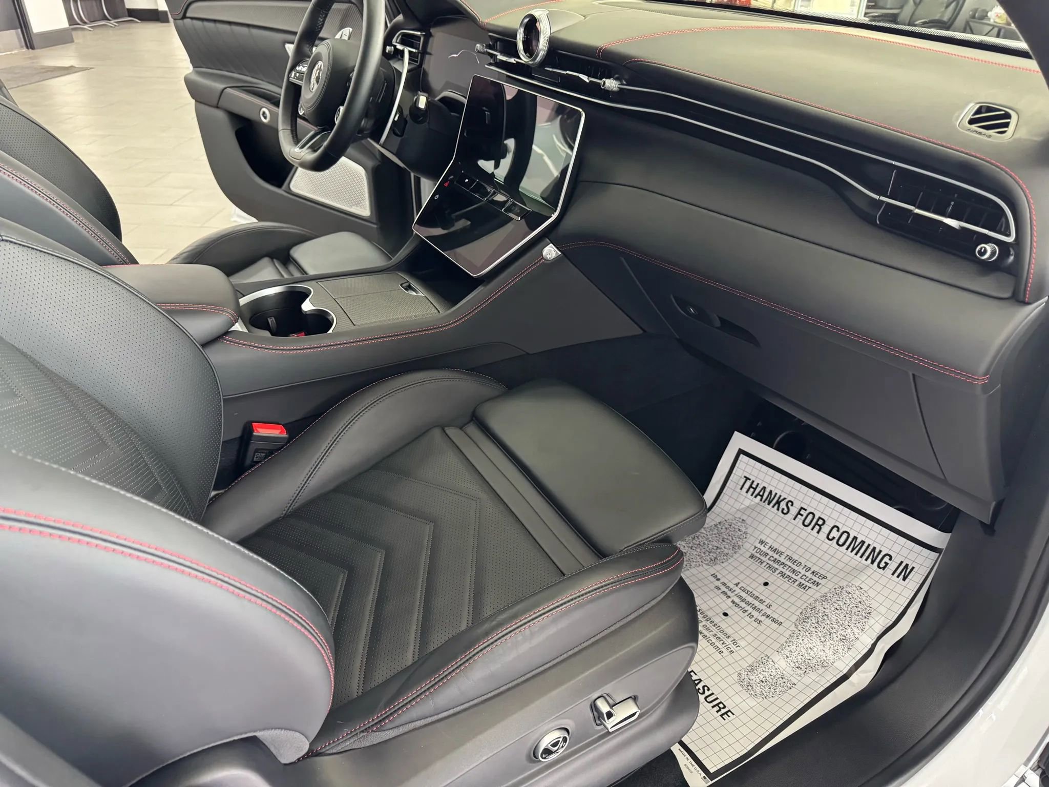 Used 2023 Maserati Grecale Trofeo image 12