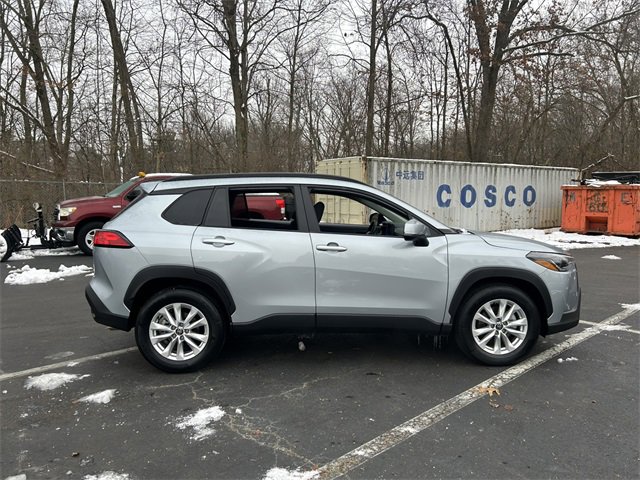 Used 2024 Toyota Corolla Cross LE image 22