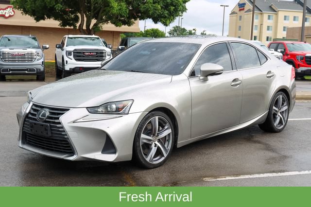 Used 2018 Lexus IS 300 AWD w/ Comfort Package image 6
