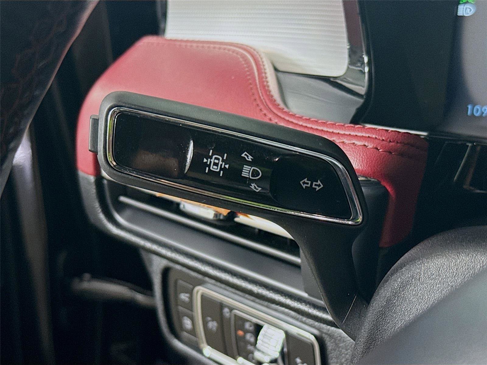 Used 2025 Lincoln Corsair Grand Touring w/ Towing Package image 5