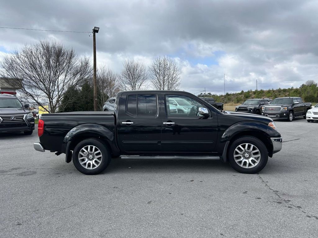 Used 2013 Nissan Frontier SL w/ Moonroof Pkg image 2