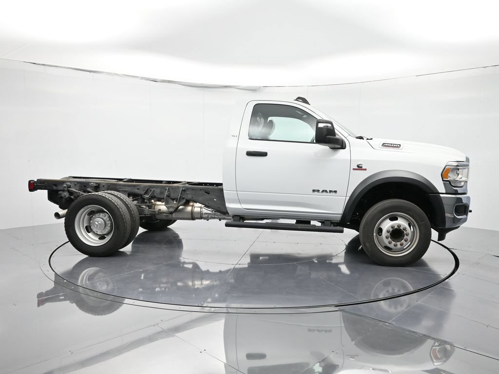 Used 2023 RAM 4500 SLT w/ Quick Order Package 2YG SLT RWD image 4