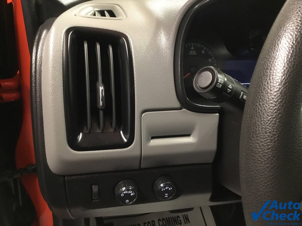 Used 2020 Chevrolet Colorado W/T AWD/4WD image 24