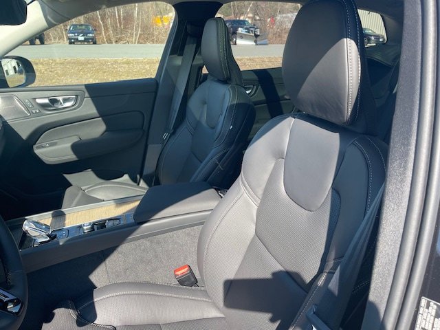 New 2026 Volvo XC60 B5 Ultra w/ Protection Package Premier AWD/4WD image 11