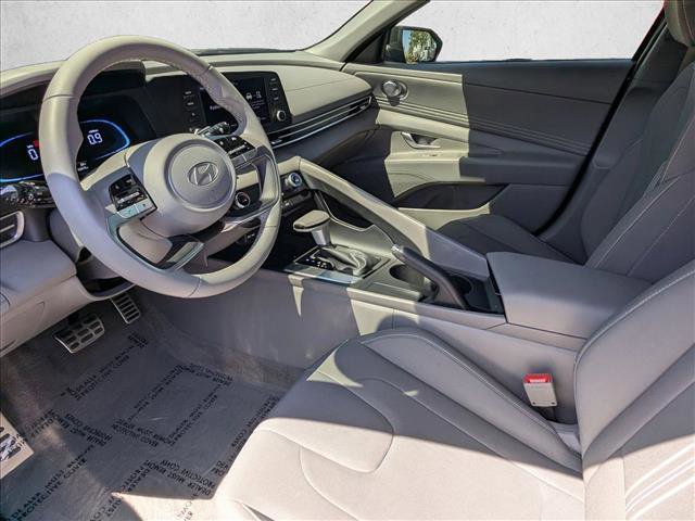 Used 2025 Hyundai Elantra Sport image 15
