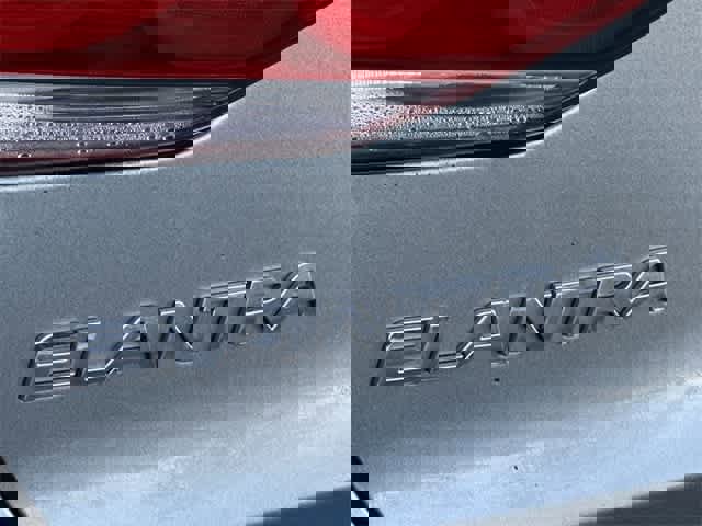 Used 2018 Hyundai Elantra Value Edition w/ Cargo Package image 19