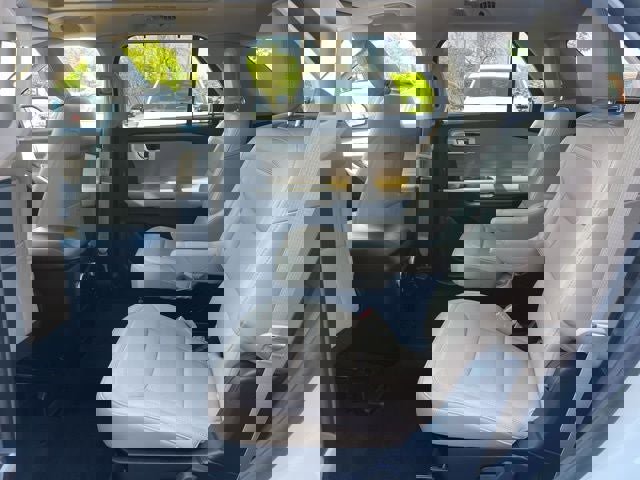 Certified 2023 Ford Explorer Limited w/ Limited Technology Package AWD/4WD image 13