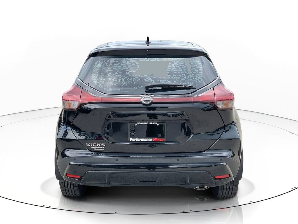 Certified 2022 Nissan Kicks S FWD image 7