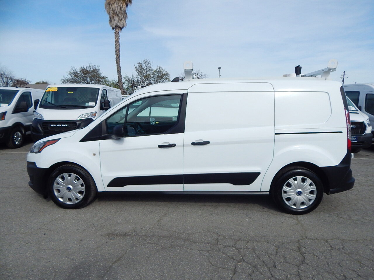 Used 2021 Ford Transit Connect XL image 2