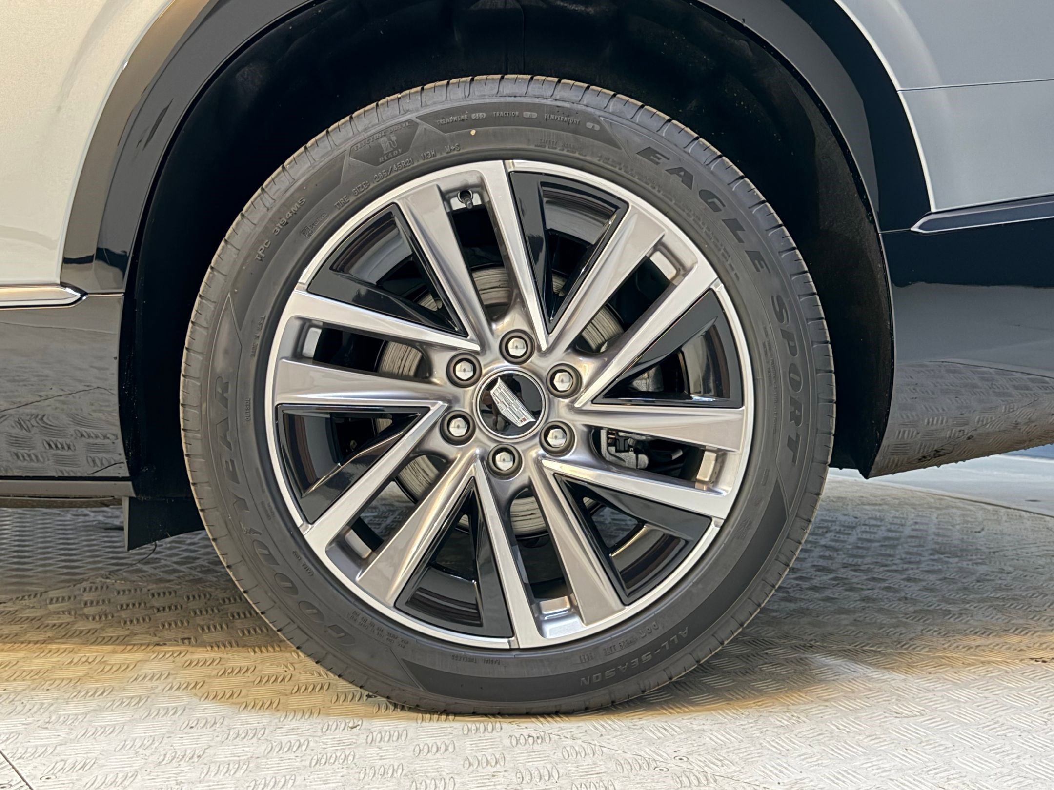 New 2026 Cadillac Vistiq Sport image 12