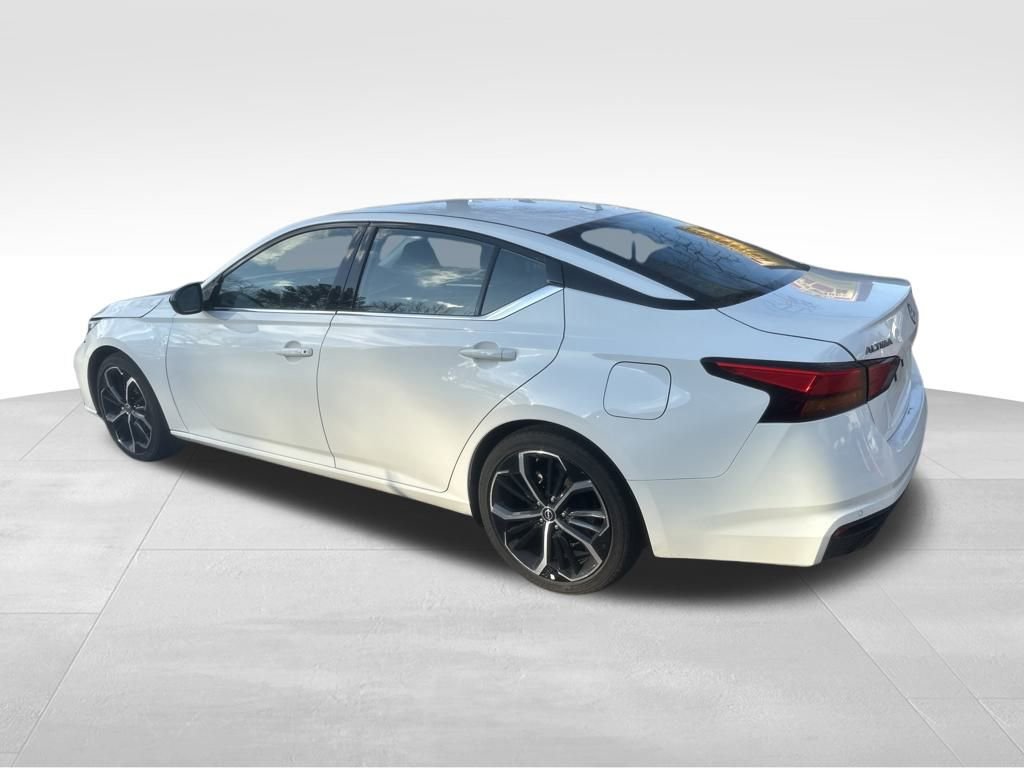 Used 2024 Nissan Altima 2.5 SR image 16