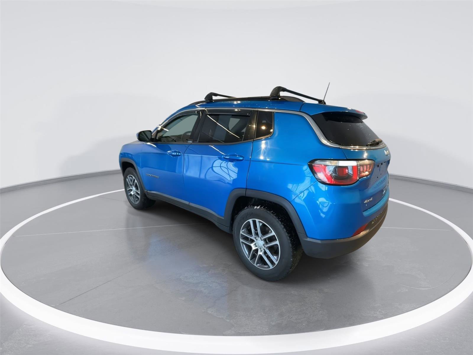 Used 2018 Jeep Compass Latitude w/ Popular Equipment Group image 6