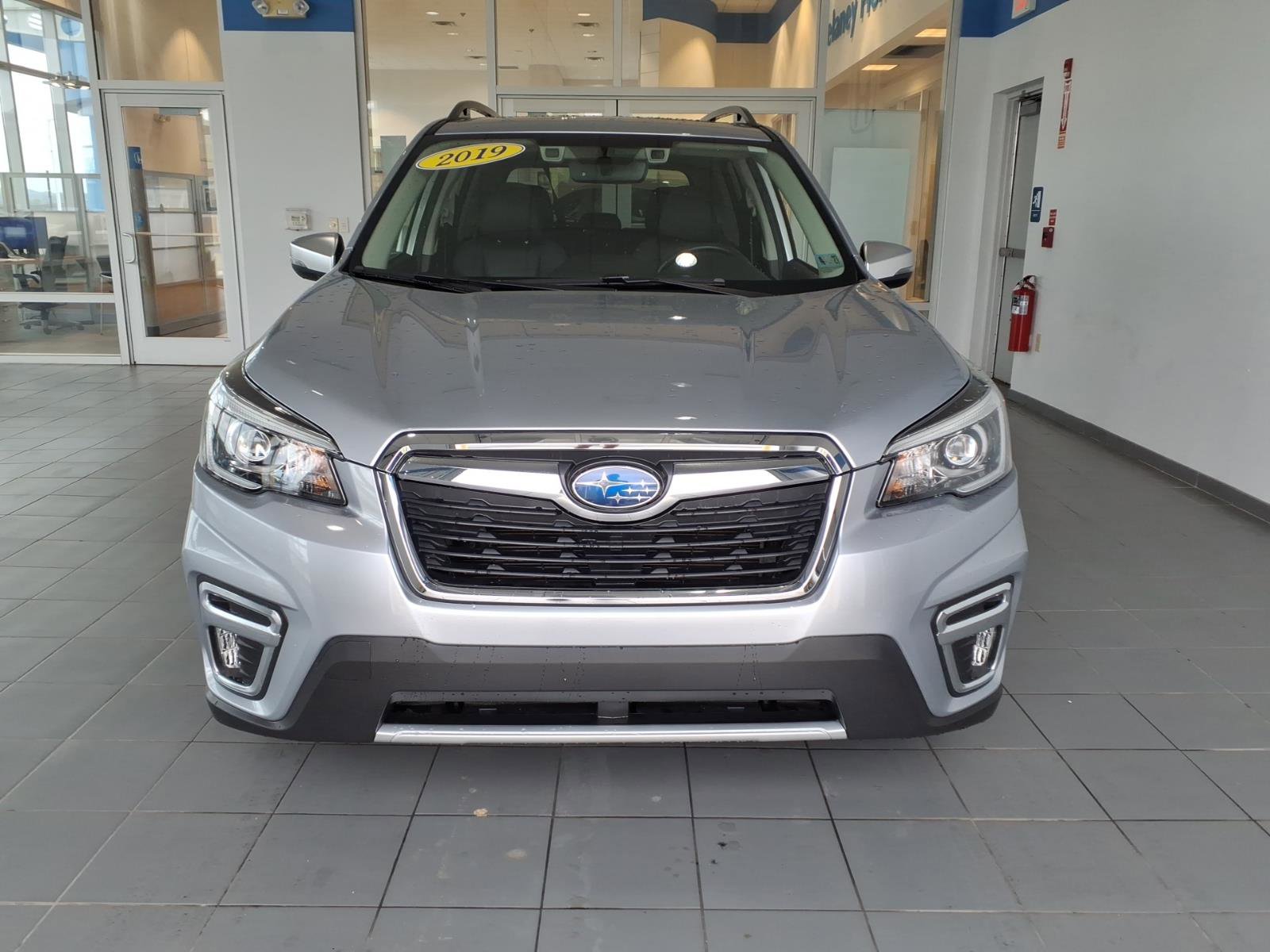 Used 2019 Subaru Forester Touring AWD/4WD image 2