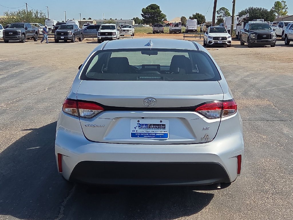 Used 2024 Toyota Corolla LE FWD image 4