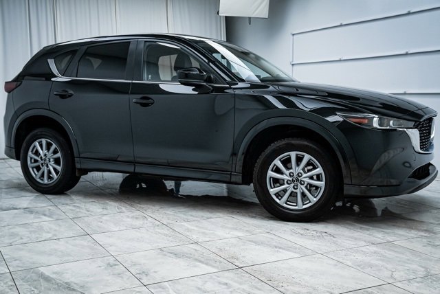 Used 2024 MAZDA CX-5 AWD 2.5 S w/ Select Package image 2