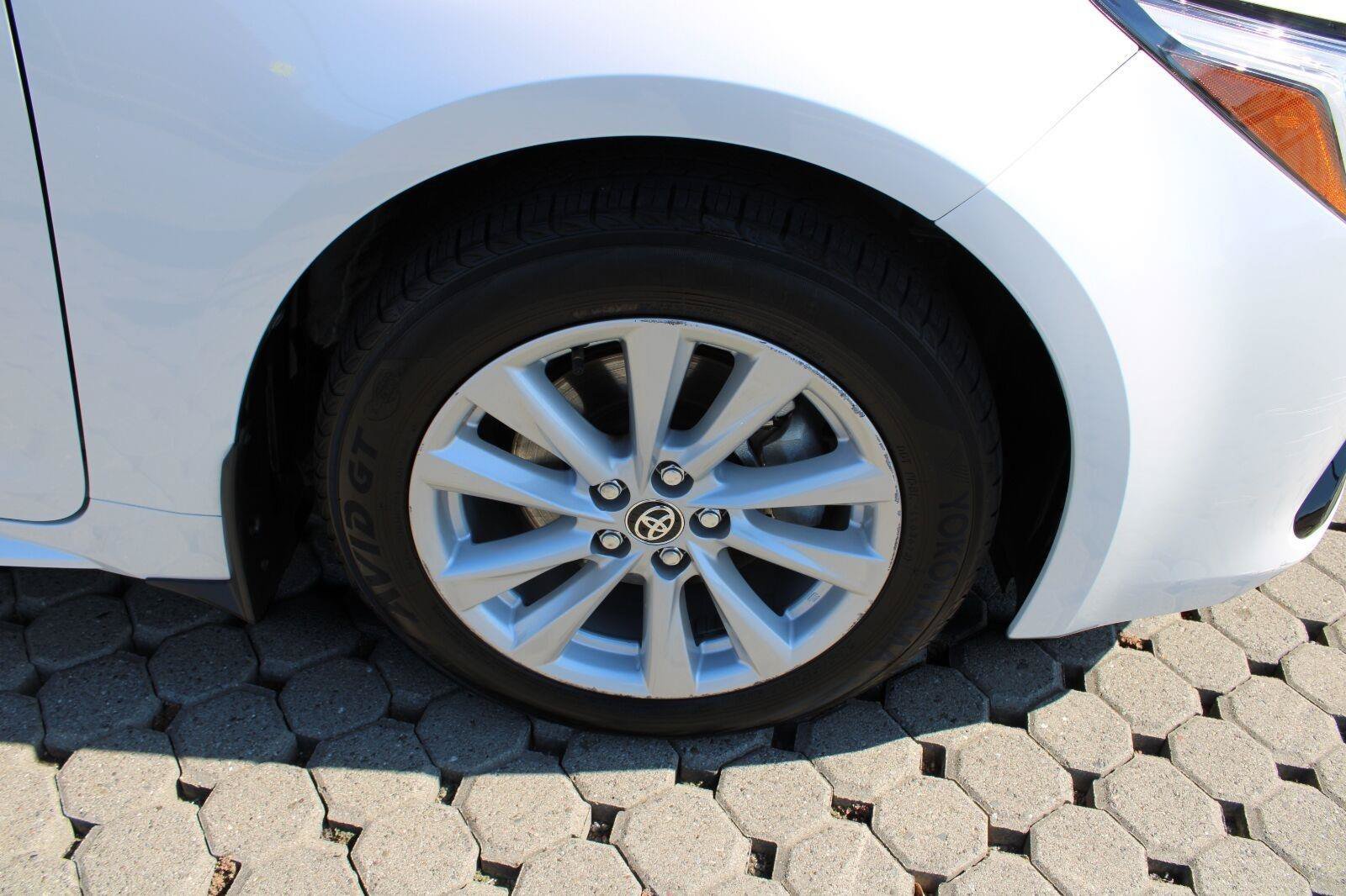 Certified 2024 Toyota Corolla SE w/ SE Package FWD image 13