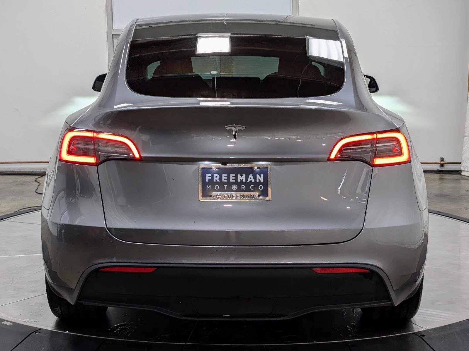 Used 2024 Tesla Model Y Long Range image 8