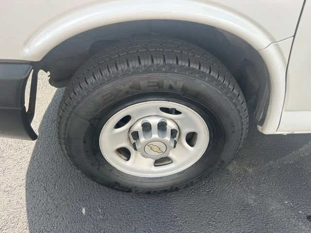Used 2012 Chevrolet Express 2500 RWD image 20