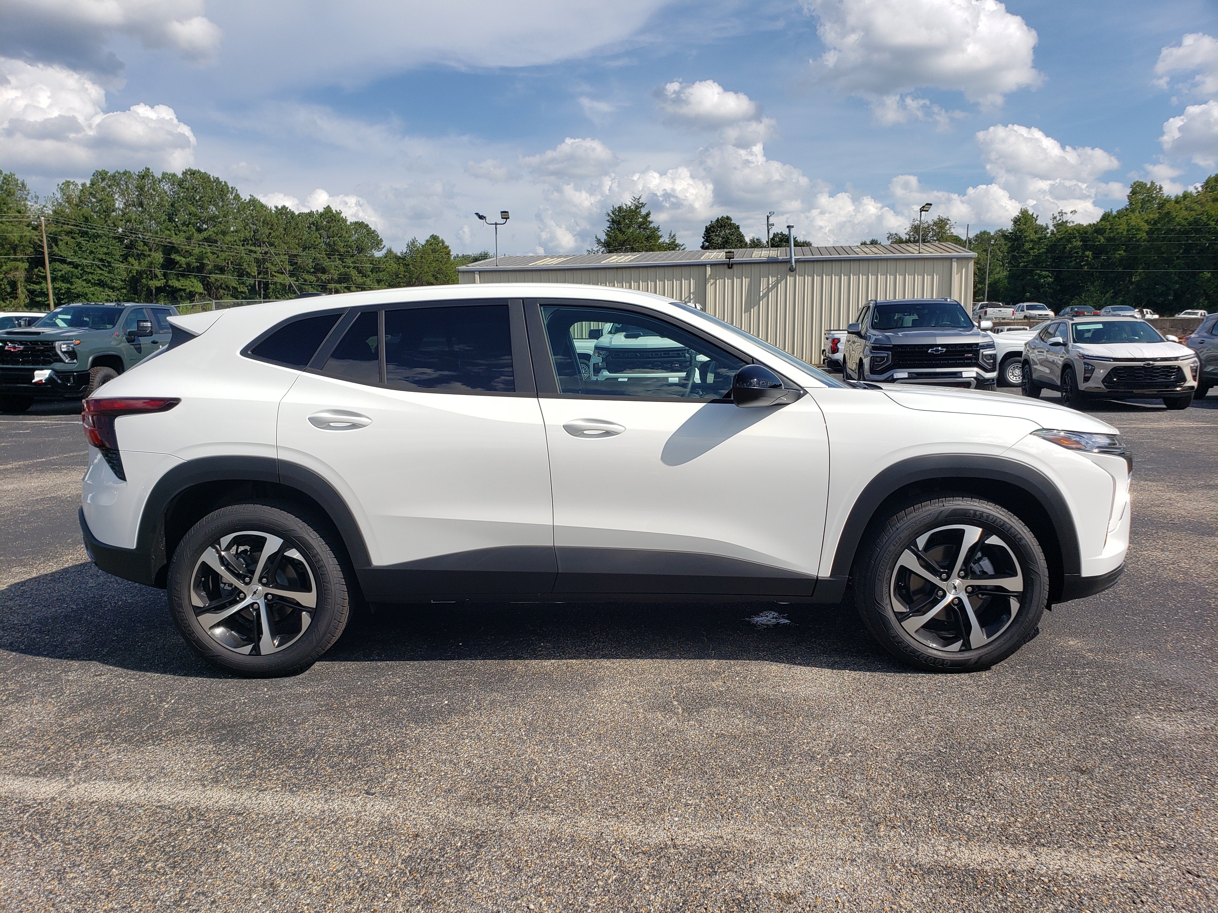 New 2026 Chevrolet Trax RS w/ Driver Confidence Package FWD image 5