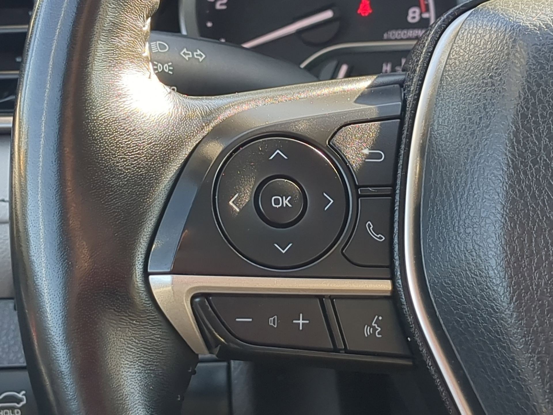 Used 2023 Toyota Camry XLE image 18