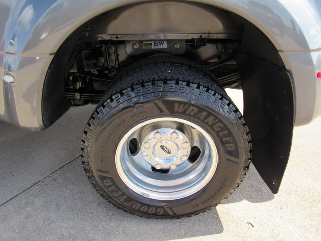 Used 2023 Ford F350 Lariat w/ FX4 Off-Road Package AWD/4WD image 12