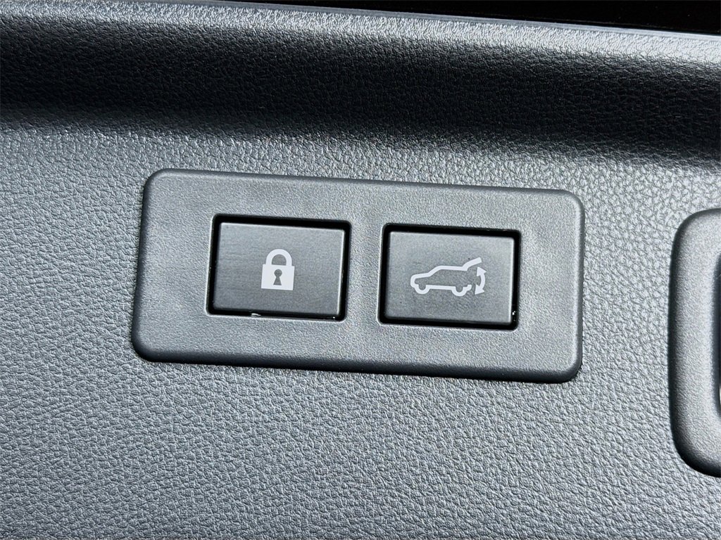 Used 2022 Subaru Forester Touring image 31