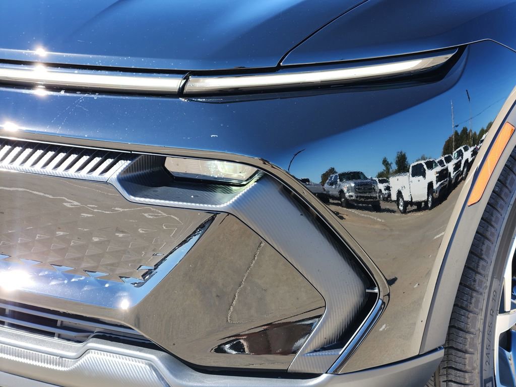 New 2026 Chevrolet Equinox EV LT image 6