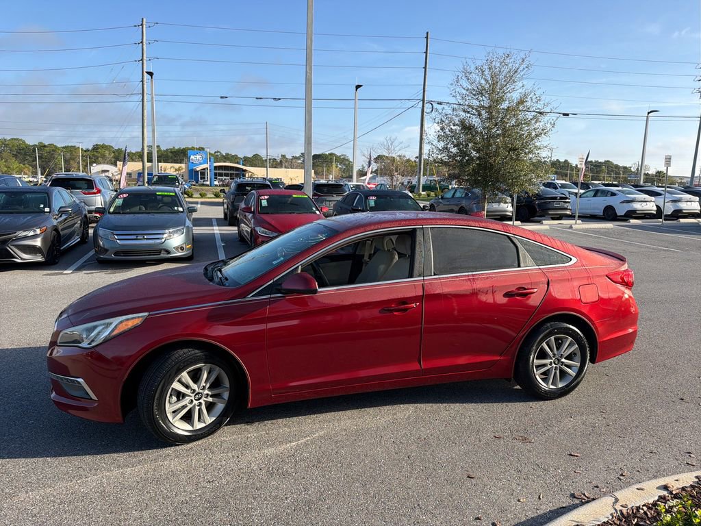 Used 2015 Hyundai Sonata SE w/ Cargo Package image 4